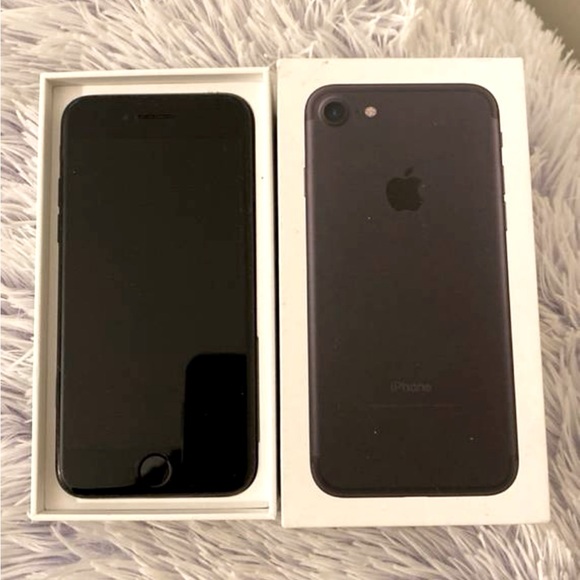 Or best offer• second gen (2020)• 64gb• unlocked• comes with charger also